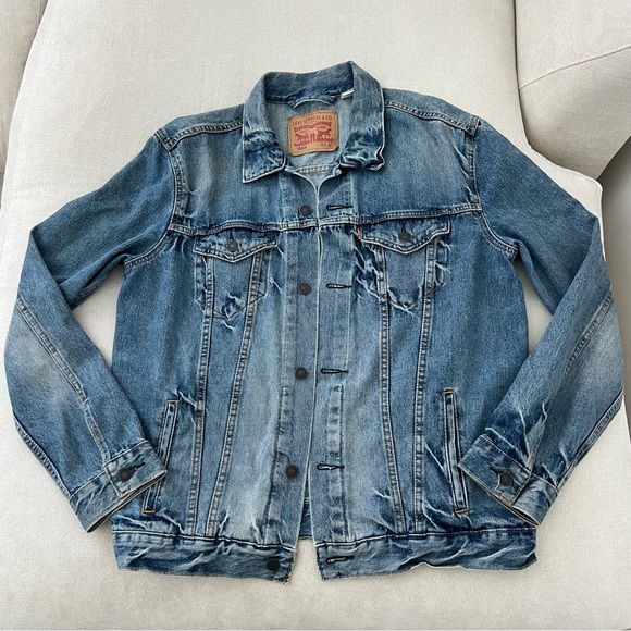 Levi’s Denim Jacket - Picture 3 of 6